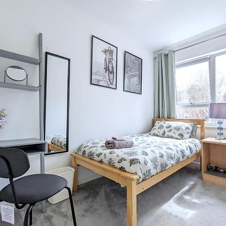 Guest Rooms Near City Centre & Dock Free Parking ليفربول المظهر الخارجي الصورة