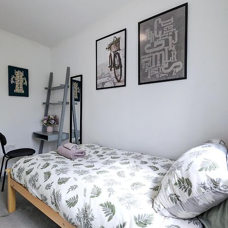 Guest Rooms Near City Centre & Dock Free Parking ليفربول المظهر الخارجي الصورة
