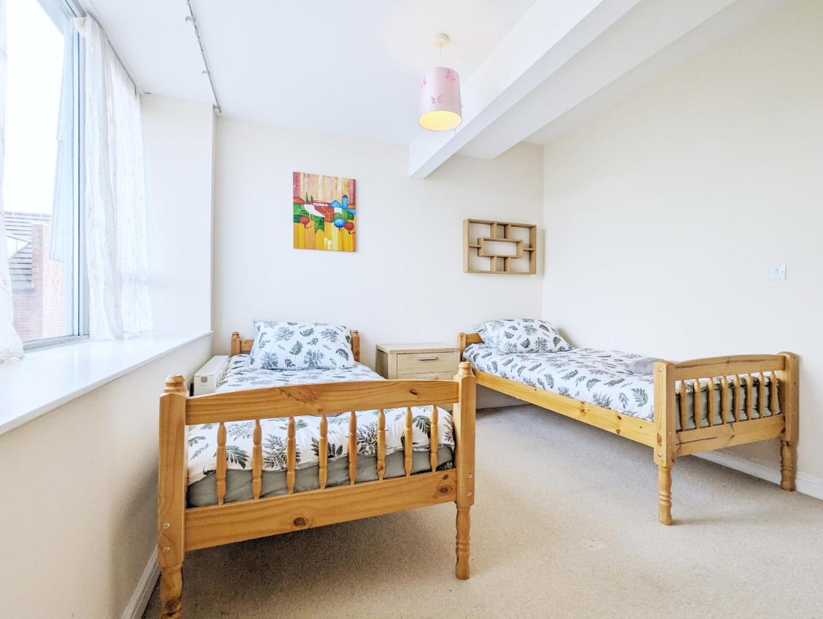 Guest Rooms Near City Centre & Dock Free Parking ليفربول المظهر الخارجي الصورة