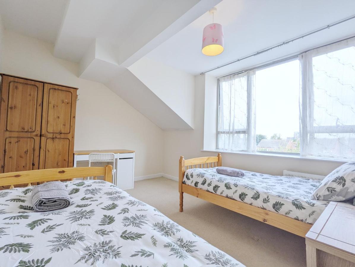 Guest Rooms Near City Centre & Dock Free Parking ليفربول المظهر الخارجي الصورة