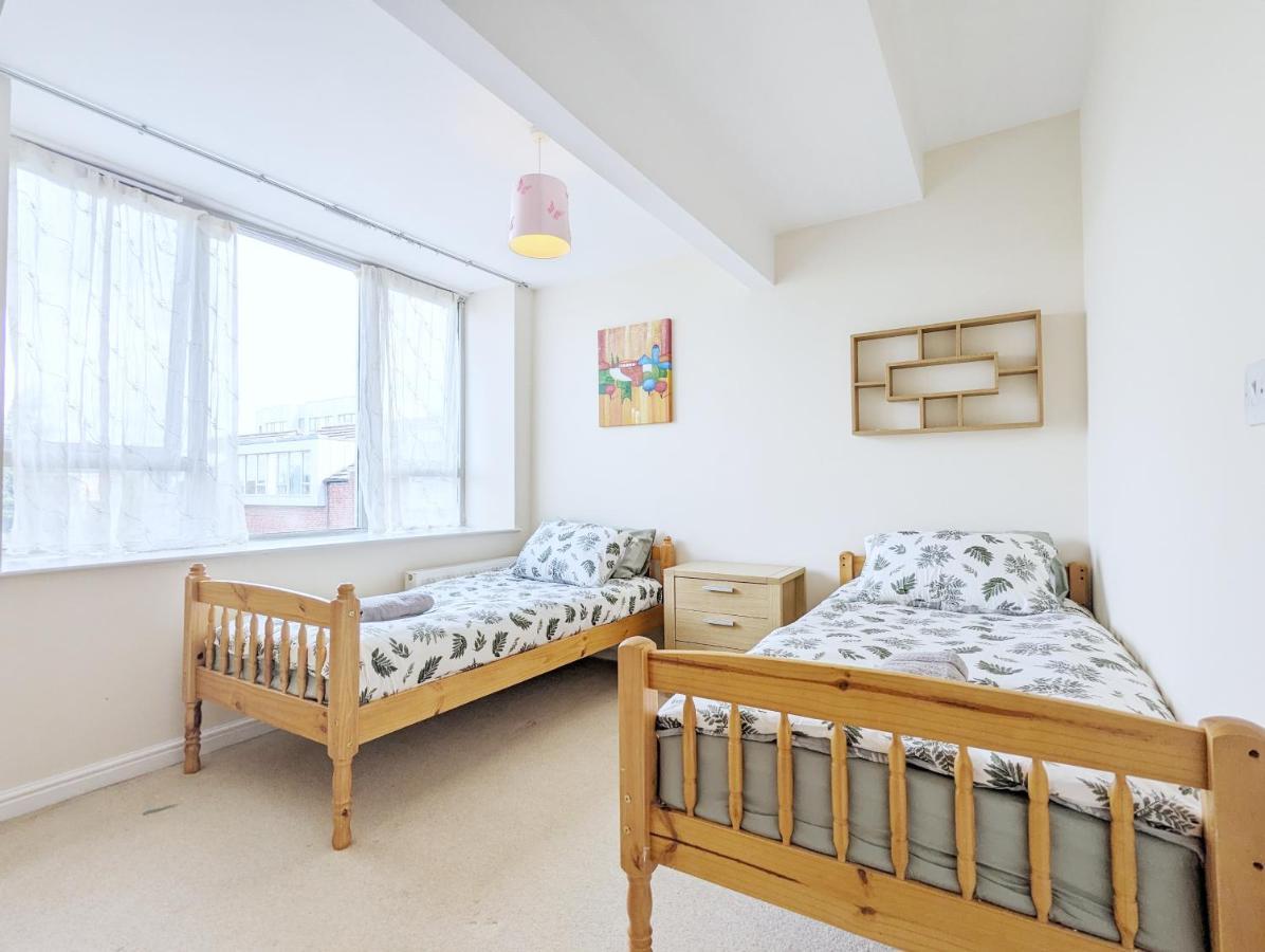 Guest Rooms Near City Centre & Dock Free Parking ليفربول المظهر الخارجي الصورة