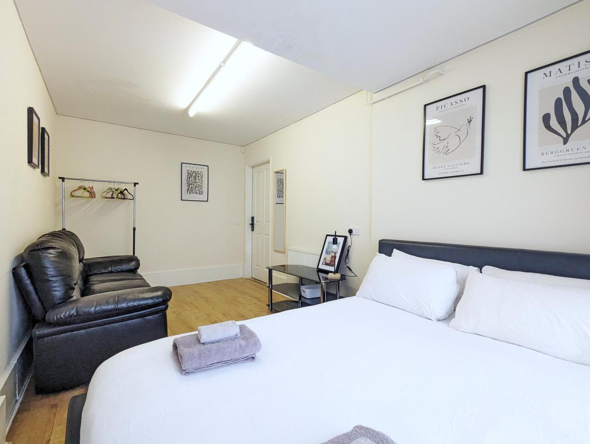 Guest Rooms Near City Centre & Dock Free Parking ليفربول المظهر الخارجي الصورة