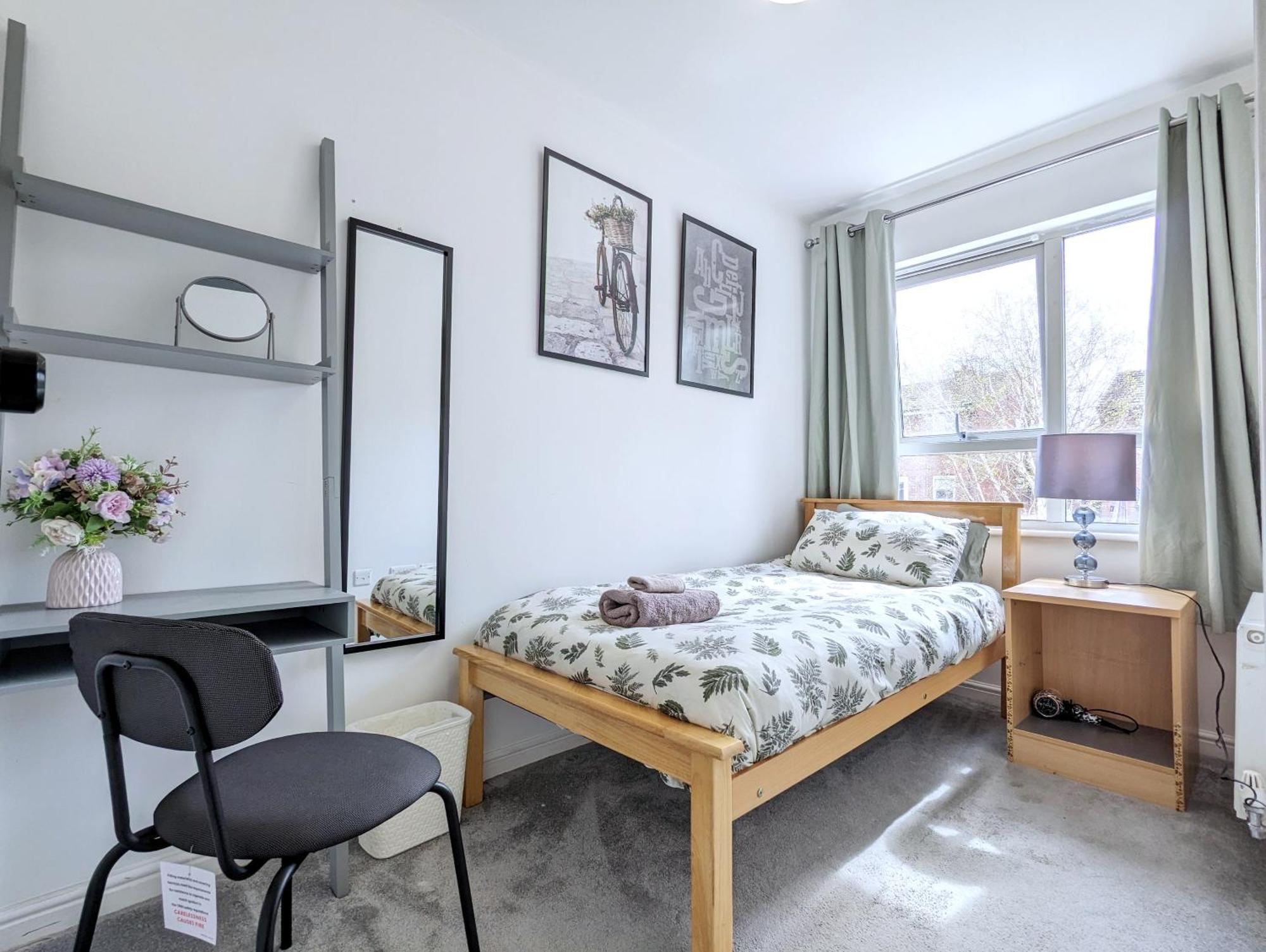 Guest Rooms Near City Centre & Dock Free Parking ليفربول المظهر الخارجي الصورة